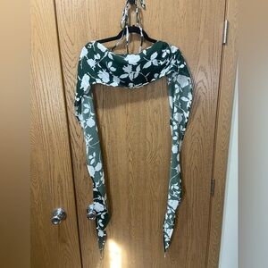 SHEIN Curve 1X Green and White Floral Wrap Top